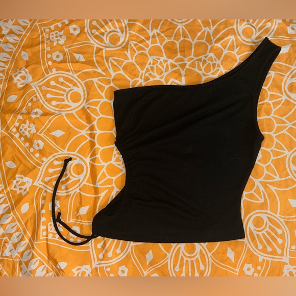 Bundle: crop tops and bodysuit - Picture 4 of 4